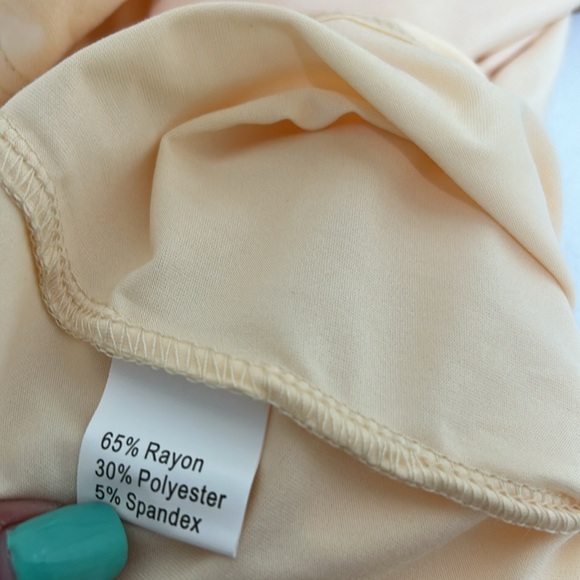 POETSKY WOMENS TOP CREAM SHORT SLEEVE Sz LG NEW - Picture 8 of 8